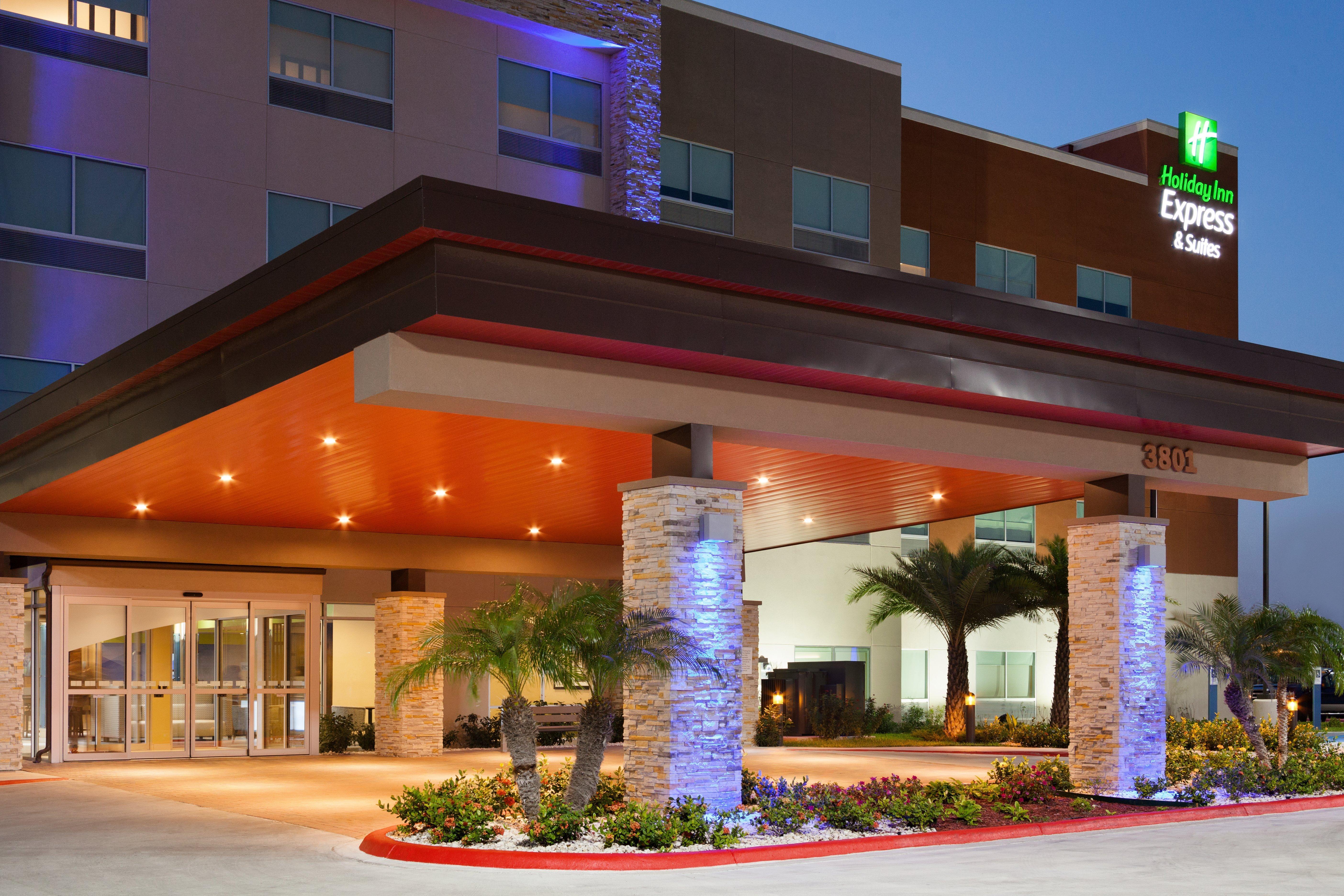 Holiday Inn Express & Suites Edinburg- Mcallen Area, An Ihg Hotel Exterior photo